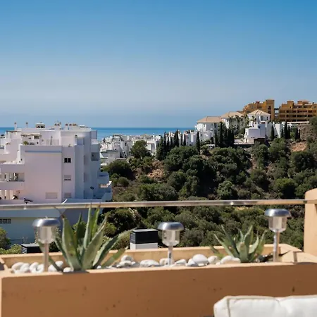 Seaview 2br Penthouse With Terrace & Pool Access Lejlighed *