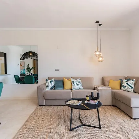 Seaview 2br Penthouse With Terrace & Pool Access Lejlighed *